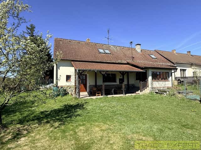 Prodej domu 6+1 na pozemku 655 m2, Nevězice, okr. Písek, Nevězice, okres Písek
