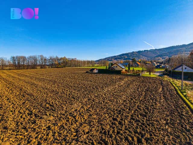 Stavební pozemek 930 m, Bukovice u Dobratic, sítě na hranici, klidná lokalita v podhůří Beskyd, Dobratice – Bukovice u Dobratic, okres Frýdek-Místek