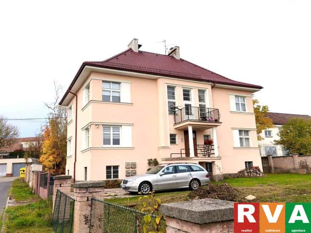 Prodej krásného bytu 2+kk ve Stříbře s oploceným dvorem, Revoluční, Stříbro, okres Tachov