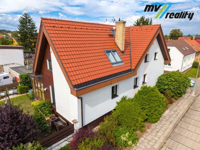 Lysá nad Labem, prodej rodinného domu 6+1 na pozemku o celkové výměře 571 m2, okr. Nymburk., Růžová, Lysá nad Labem, okres Nymburk