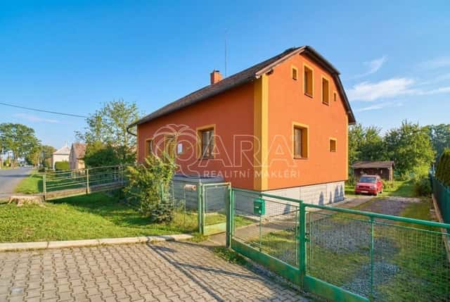 Rodinný dům 3+1 s obyvatelným podkrovím, se zahradou, stodolou , Hať ul. Lipová, Lipová, Hať, okres Opava
