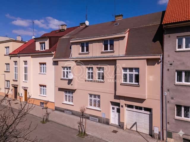 Rodinný dům - vícegenerační bydlení + komerce/ordinace - Slaný, Vepřkova, Slaný, okres Kladno