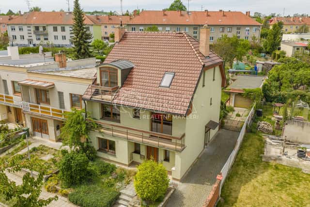 Nabízíme k prodeji krásný dvougenerační rodinný dům, Školní, Hustopeče, okres Břeclav