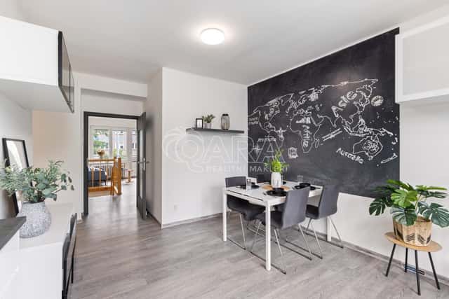 Prodej bytu 2+1 na dvou úrovních, 95,76 m², 2 balkony, Praha - Zbraslav, Elišky Přemyslovny, Praha 5 – Zbraslav