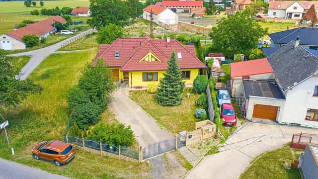 Prodej rodinného domu 6+kk, 209 m2, s pozemkem 1132 m2, Zlosyň, okres Mělník, Zlosyň, okres Mělník