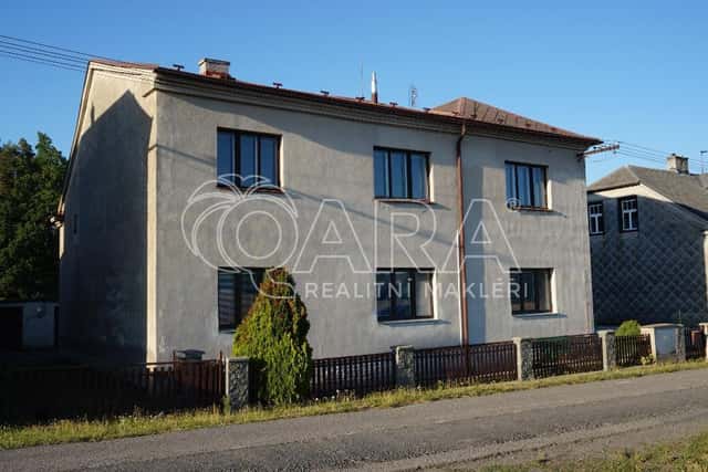 Prodej prostorného rodinného domu 5+2, zahrada, 2 garáže, sklep, terasa, parcela 937m2, Třebovice, okres Ústí nad Orlicí