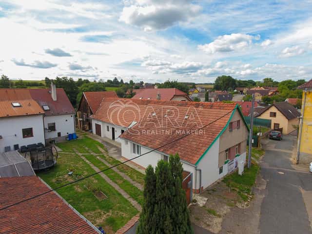 Prodej rodinného domu s garáží, dílnou a stodolou Domašín u Vlašimi, Vlašim – Domašín, okres Benešov