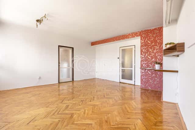 Prostorný byt 3+1 o výměře 94 m² s výhledem na Prahu, Vrbenského, Praha 7 – Holešovice