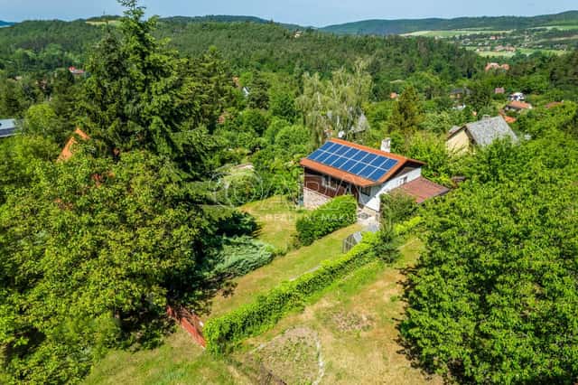 Útulný rodinný dům se zahradou v náručí přírody, Karlštejnská, Zadní Třebaň, okres Beroun