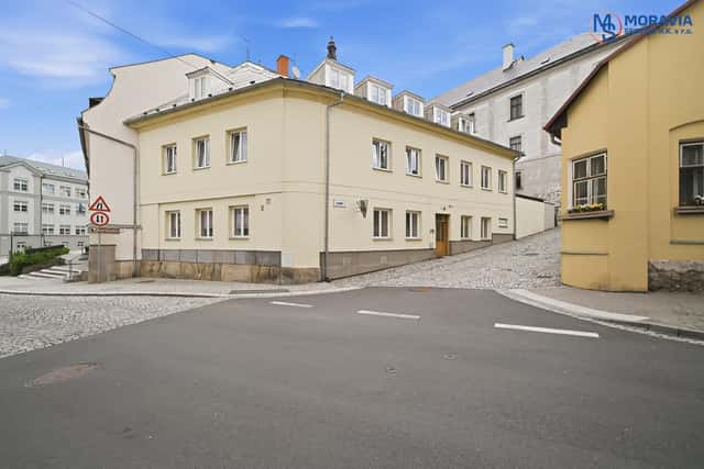Prodej cihl. byt 3+kk o výměře 84,55 m² ve Šternberku, Farní, Šternberk, okres Olomouc