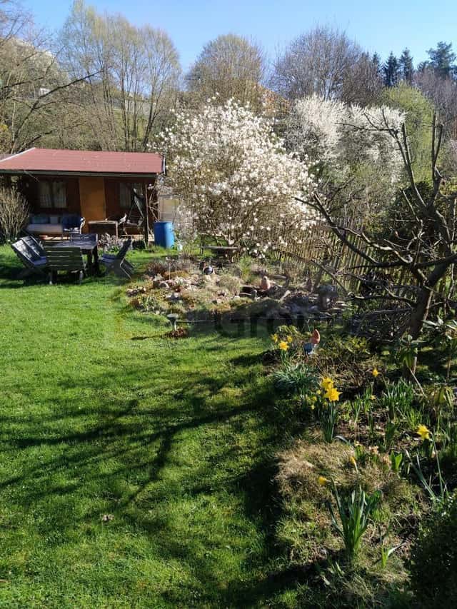 Prodej zahrady 609 m2 včetně dřevěné chaty, Žlutice, okres Karlovy Vary