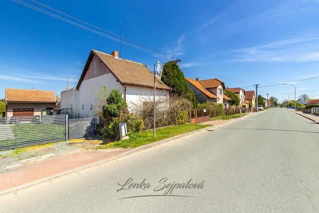 Dům s velkou zahradou, Pardubická, Srch, okres Pardubice