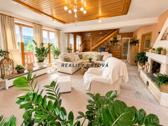 Prodej apartmánového domu s pozemkem 1 032 m v Horní Rokytnici nad Jizerou, Rokytnice nad Jizerou – Horní Rokytnice, okres Semily