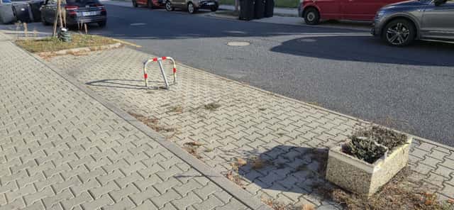 Prodej venkovního parkovacího stání se sklopnou zábranou - T. G. Masaryka/Horoměřice, T. G. Masaryka, Horoměřice, okres Praha-západ