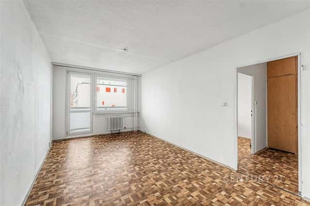Prodej bytu 2kk, 43m2 s lodžií Praha, Petrovice, Kurčatovova, Praha 10 – Petrovice