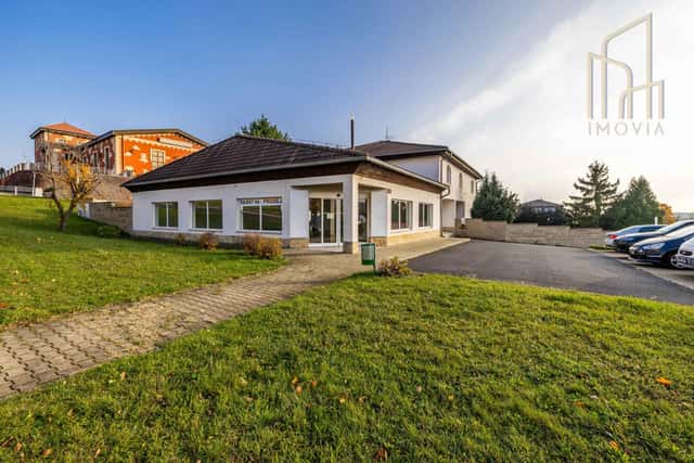 Prodej rodinného domu 632 m2 s prodejnou 328 m2 na pozemku 2182 m2 | Okružní, Most, Okružní, Most