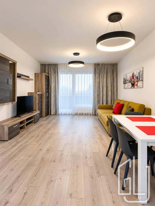 Pronájem zařízeného bytu 2+kk, 60 m² s balkonem 7 m² v Praze 8 Karlín, u metra Invalidovn, Nekvasilova, Praha 8 – Karlín