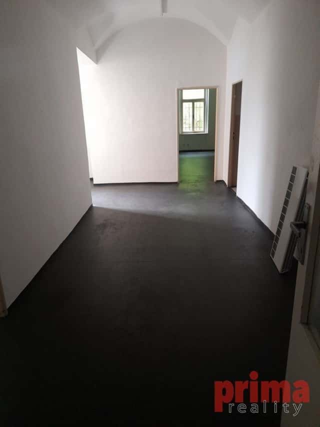 Pronájem, suterénní komerční prostory, 98m2, Lidická ul., Praha 5, Lidická, Praha 5 – Smíchov