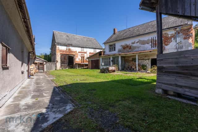 Venkovská usedlost v Bukovicích | dům, stodola, dvůr a přes 2 000 m², Písařov – Bukovice, okres Šumperk