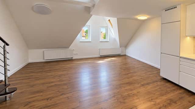 Pronájem mezonetového bytu 3+kk, 76 m² s terasou 11 m², Praha 6 Bubeneč, Hradčanská, Dejvická, Praha 6 – Dejvice