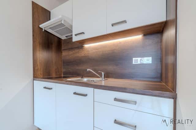 Pronájem bytu 1+kk, 25m2, Zdeňka Štěpánka, Zdeňka Štěpánka, Ostrava – Poruba, okres Ostrava-město