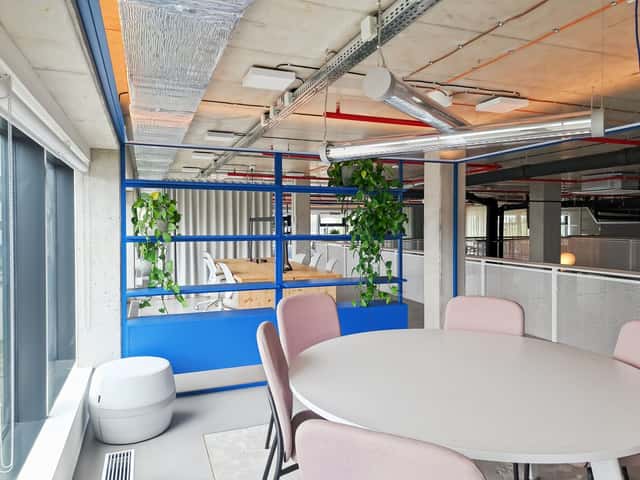 Soukromé kancelářské prostory pro 4 osobu v Regus D1 Ricany, Obchodní, Říčany, okres Praha-východ