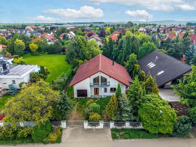 Prodej rodinného domu 5+kk, 244 m² Zvole u Prahy, Březovská, Zvole, okres Praha-západ