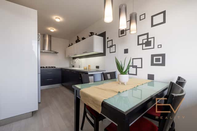 Prodej bytu 3+1, 70 m2 + lodžie 6 m2 - Praha - Řepy, Nevanova, Praha 6 – Řepy