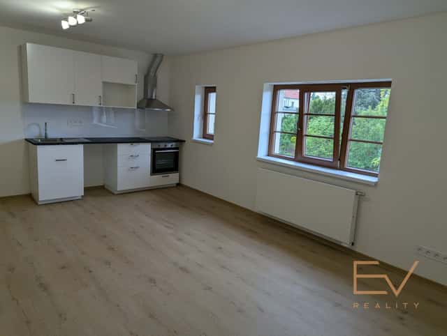 Pronájem bytu 3+KK, 101 m2 + Terasa 11 m2 - Praha Jeseniova, Jeseniova, Praha 3 – Žižkov