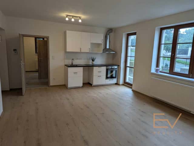 Pronájem bytu 2+kk, 58 m2, terasa 10 m2 - Praha Jeseniova, Jeseniova, Praha 3 – Žižkov