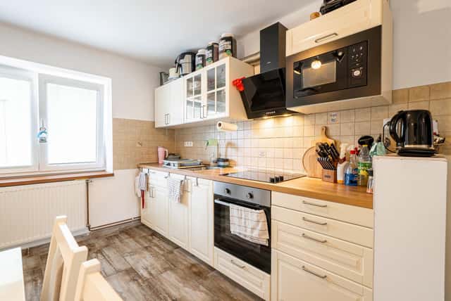 Elegantní a vzdušný cihlový byt 2+1 /cca 60 m2 po kompletní rekonstrukci - ul. J. Wolkera Beroun, Jiřího Wolkera, Beroun – Beroun-Město