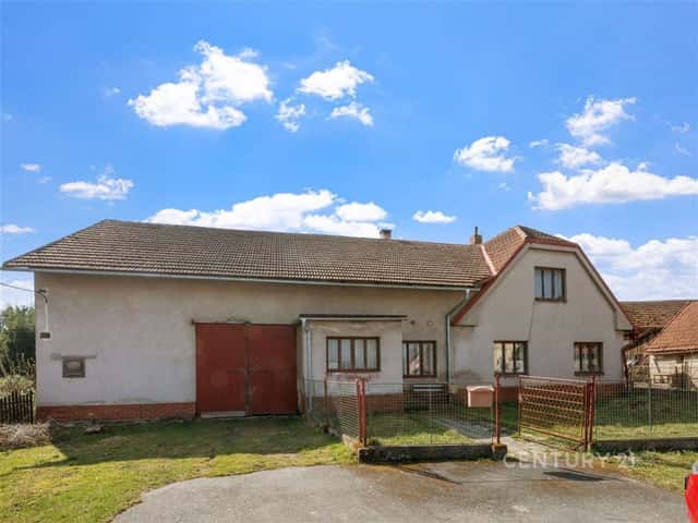 Prodej domu se zahradou v Nové Vsi u Jarošova, Nová Ves u Jarošova, okres Svitavy