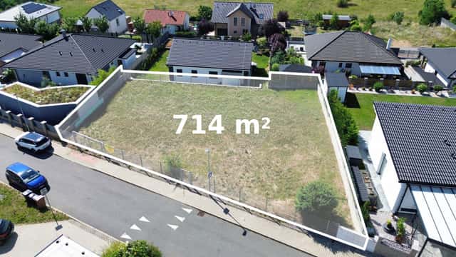 Stavební pozemek 714 m2 ve velmi žádané lokalitě Králův Dvůr - Křižatky, Králův Dvůr – Křižatky, okres Beroun