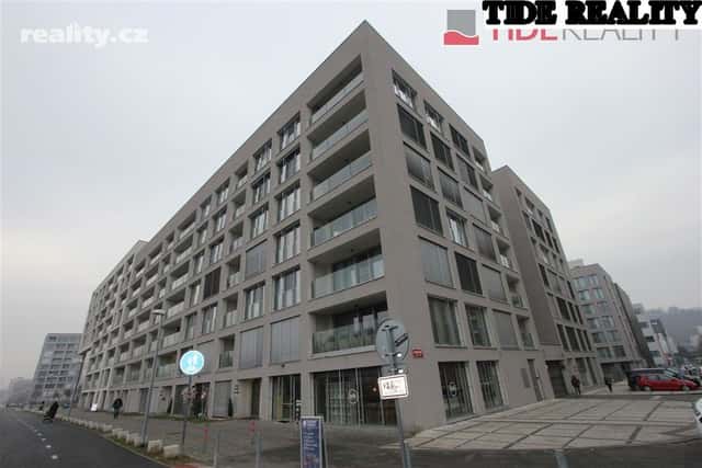 Pronájem byt 4+kk, 95 m², cihla, osobní, Za Karlínským přístavem, Praha 8 – Karlín