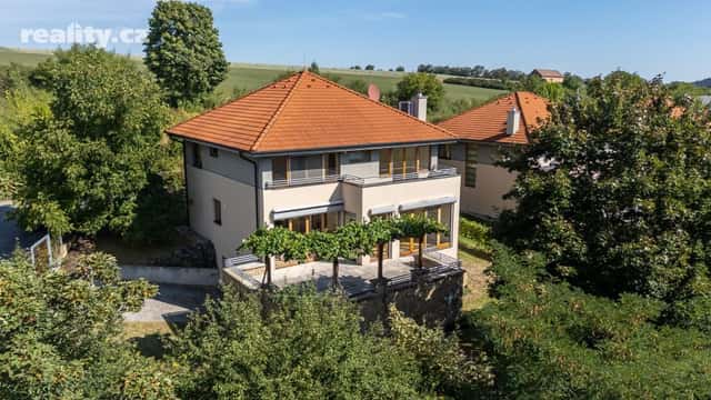 Prodej dům 6+kk, 174 m², pozemek 890 m², Nade Dvorem, Úholičky, okres Praha-západ