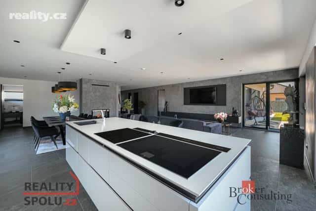 Prodej dům 268 m², pozemek 720 m², Východní, Úherce, okres Plzeň-sever