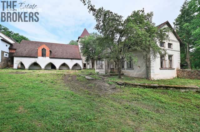 Prodej dům 5.000 m², pozemek 42.000 m², Zásmuky – Vršice, okres Kolín