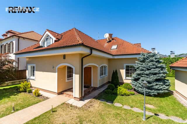 Pronájem dům 280 m², pozemek 764 m², Jitrocelová, Průhonice, okres Praha-západ
