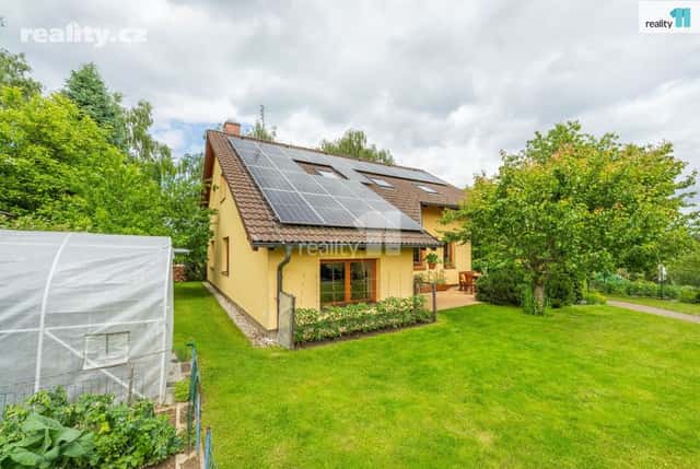 Prodej dům 200 m², pozemek 1.008 m², Slunečná, Kamenice – Struhařov, okres Praha-východ