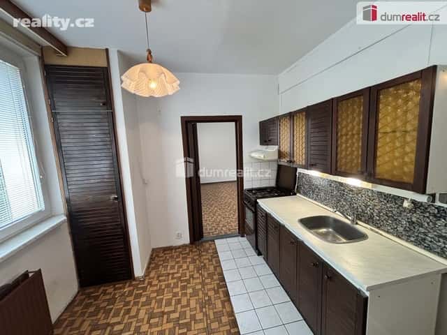 Pronájem byt 3+1, 70 m², panel, družstevní, Družstevní, Luhačovice, okres Zlín