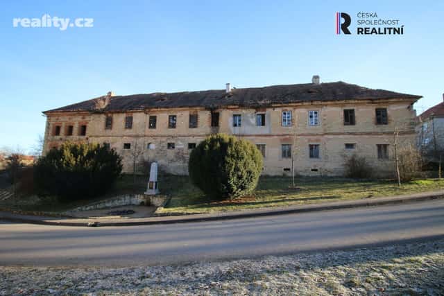 Prodej dům 618 m², Chorušice – Velký Újezd, okres Mělník