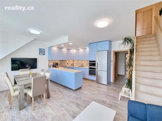 Pronájem byt 4+kk, 102 m², cihla, osobní, Praha 8 – Libeň