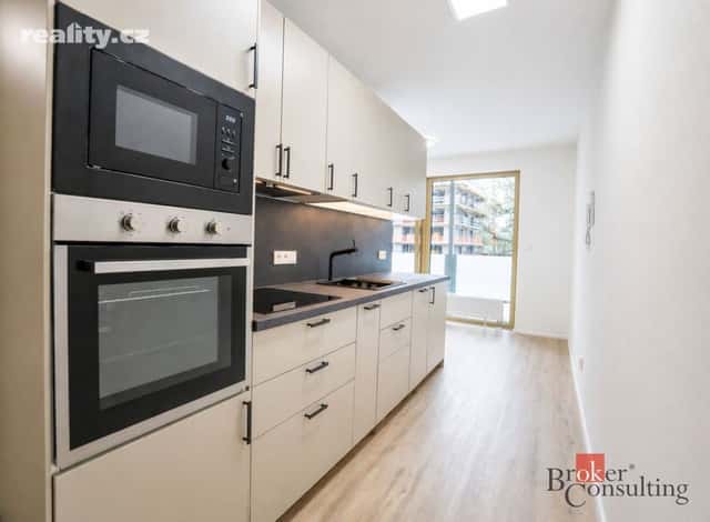 Pronájem byt 1+kk, 31 m², osobní, Zahradní, Plzeň – Východní Předměstí, okres Plzeň-město