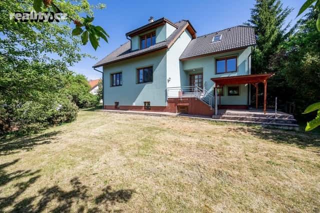 Prodej dům 210 m², pozemek 1.140 m², Antonína Hodného, Praha 9 – Běchovice