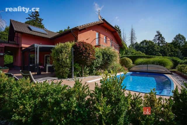 Prodej dům 389 m², pozemek 1.118 m², Babice, okres Praha-východ