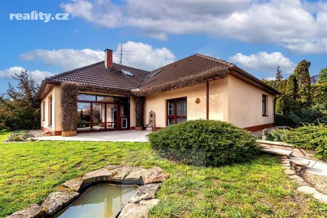 Prodej dům 262 m², pozemek 2.154 m², Králův Dvůr – Křižatky, okres Beroun
