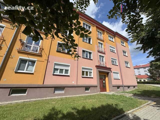 Pronájem byt 2+1, 56 m², osobní, S. K. Neumanna, Ostrov, okres Karlovy Vary