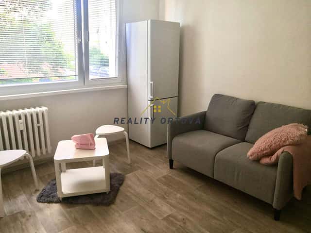 Pronájem byt 2+kk, 35 m², panel, osobní, Husova, Nový Bor, okres Česká Lípa