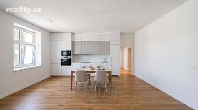 Prodej byt 2+kk, 60 m², cihla, osobní, Nučice, okres Praha-východ