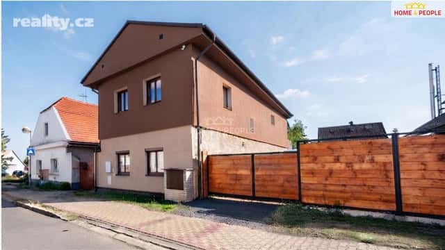 Prodej dům 224 m², pozemek 745 m², Luční, Spořice, okres Chomutov
